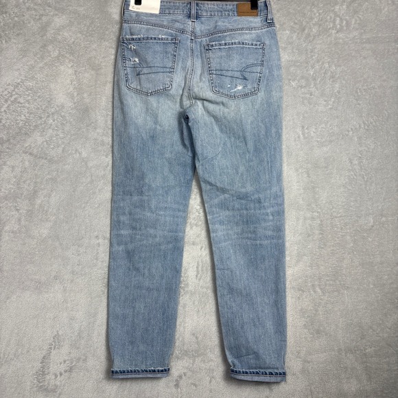 ✨ 2/$35 American Eagle Outfitters Womens Size 2 Regular Tomgirl Jeans Distressed - Picture 3 of 8